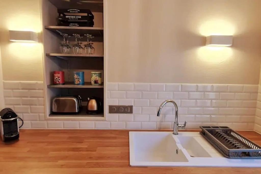 Le 56 Faubourg - Proche Centre - Parking Gratuit Appartement Beaune  Buitenkant foto